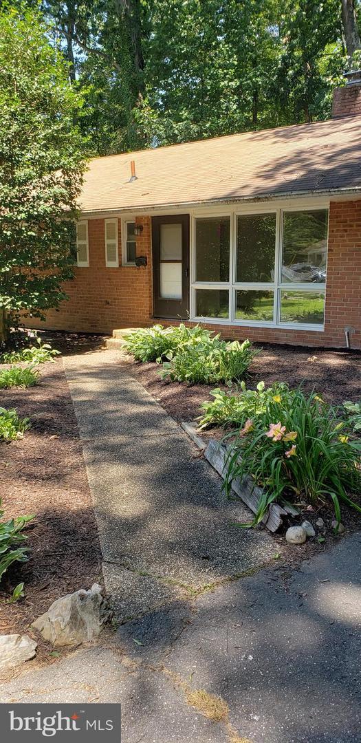 Foto del edificio - 7432 Hastings St