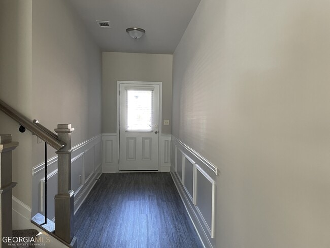 Building Photo - 370 Rockfern Ct