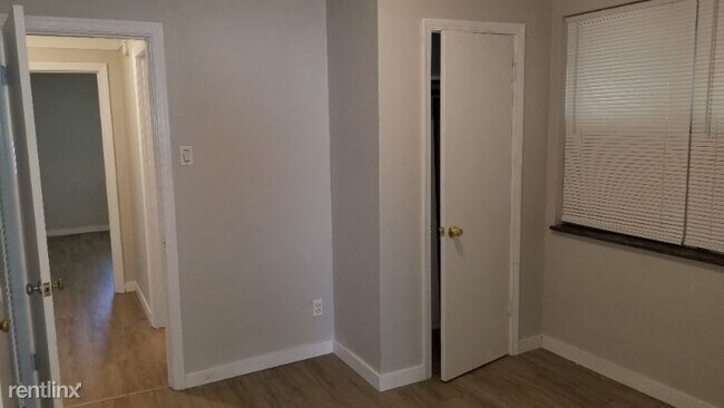 Building Photo - 3 br, 1 bath House - 8838 May Ave