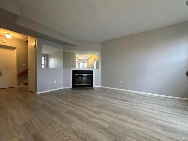 Building Photo - 3420 Whispering Hills Dr