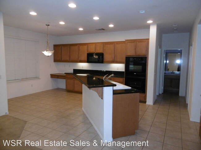 Building Photo - 4 br, 2.5 bath House - 1595 Oro Blanco Ave