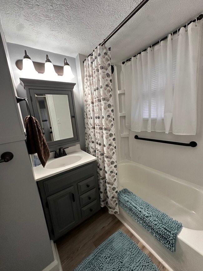New bathtub/shower combination with sturdy grab bar - 1841 E 5th St