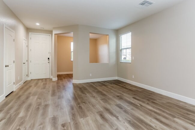 Building Photo - 10751 W Broxden Junction Ave