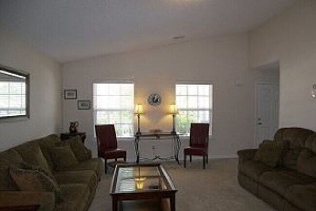 Building Photo - 20 Robins Egg Ct