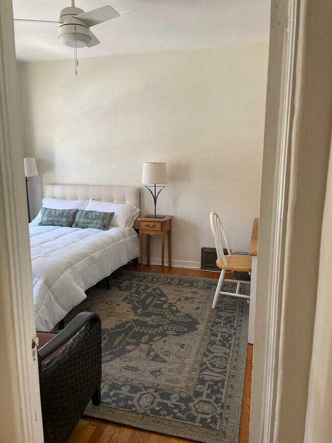 Bedroom - 8140 Blackburn Ave