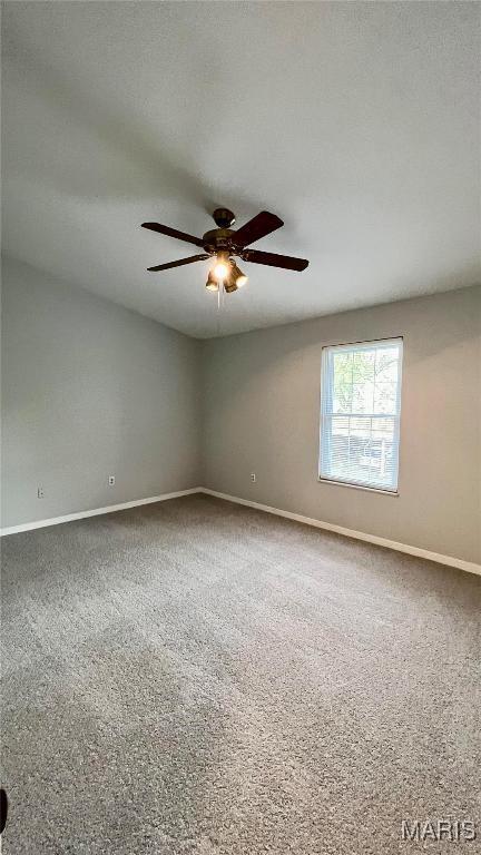 Foto del edificio - 717 Ridgeside Dr