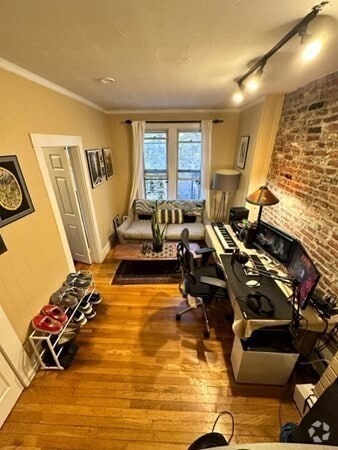 Building Photo - 80 Revere St