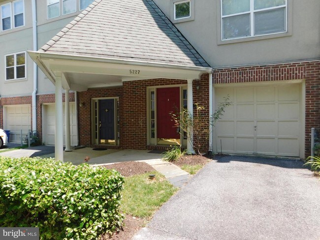 Building Photo - 5227 Downing Rd