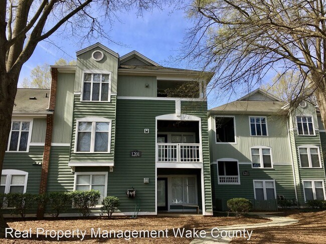 Building Photo - 2 br, 2 bath House - 1201 Westview Lane #305