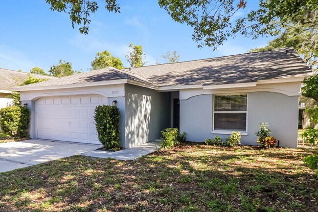 Foto del edificio - 10935 Livingston Dr