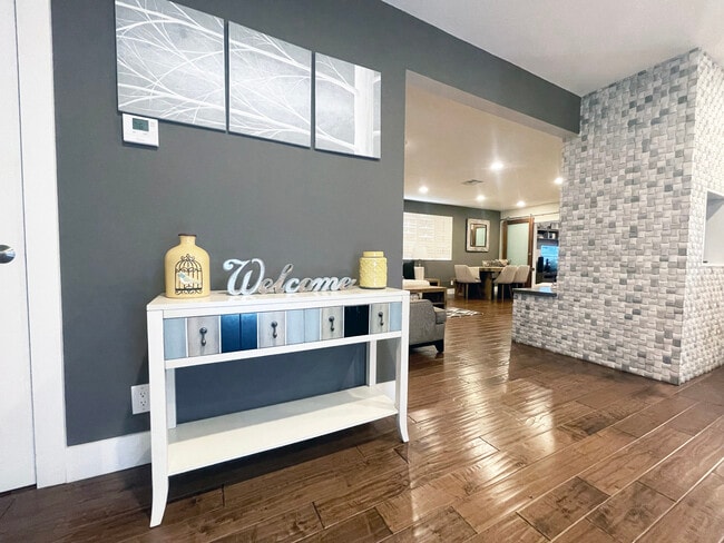 Foto del edificio - 14717 Terryknoll Dr