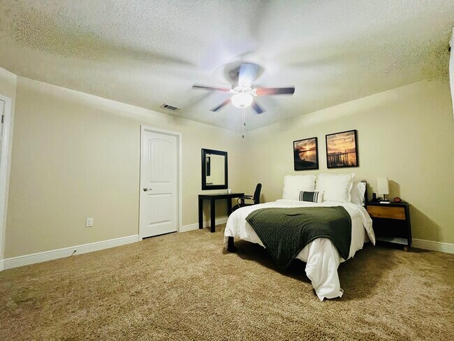 Foto del edificio - 3164 Hickory St