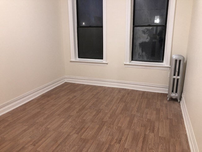 Foto del edificio - 321 96th St