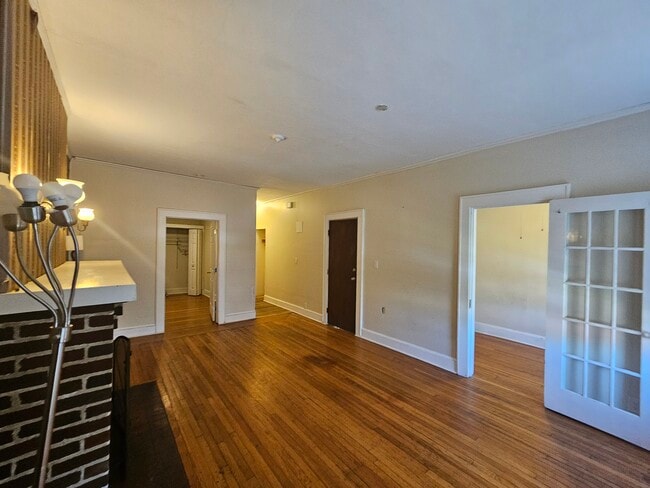 Building Photo - 286 Western Ave