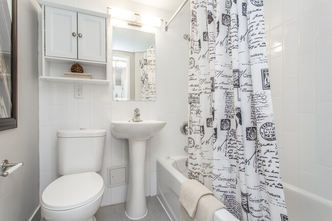 Building Photo - Lord Dufferin Apartments