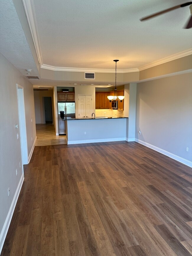 Building Photo - 7612 Lake Vista Ct