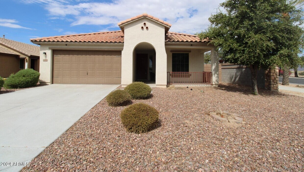 Foto principal - 3302 S 186th Ln