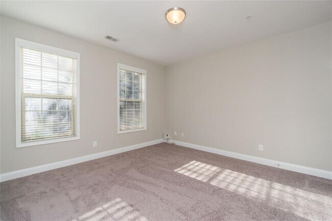 Building Photo - 2256 Tenor Ln