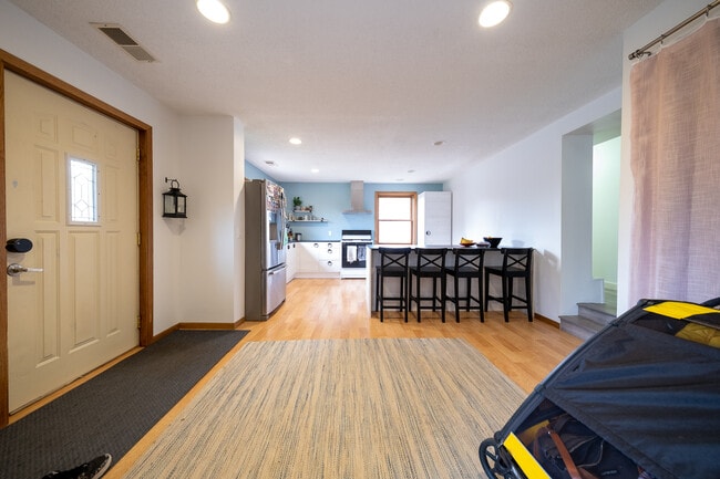 Building Photo - 14130 35th Ave N