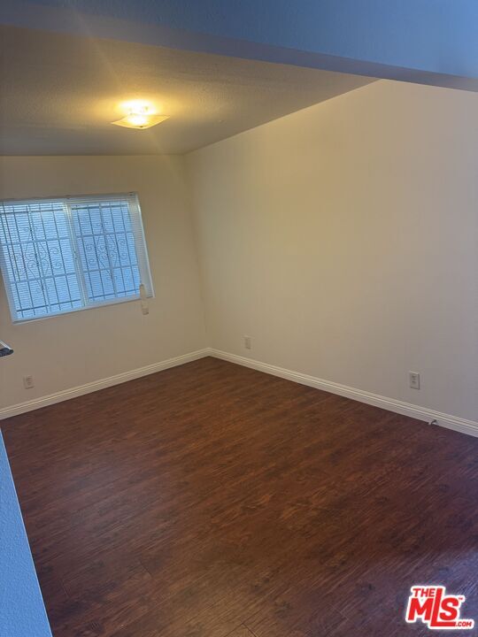 Foto del edificio - 1136 W 109th Pl