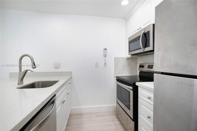 Foto del edificio - 9225 SW 87th Ave