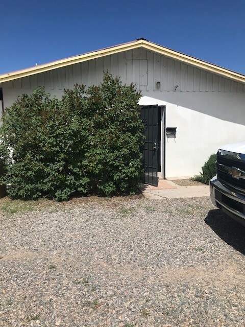 Primary Photo - 613 E Murray Dr