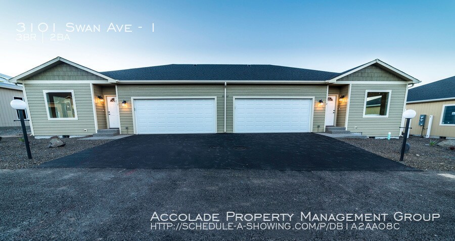 Foto principal - Brand New Duplex in Gated Community!