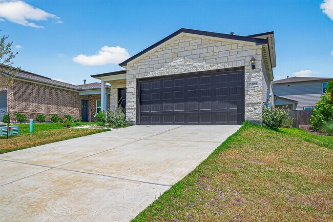 Foto del edificio - 8304 Bristlecone Pne Wy