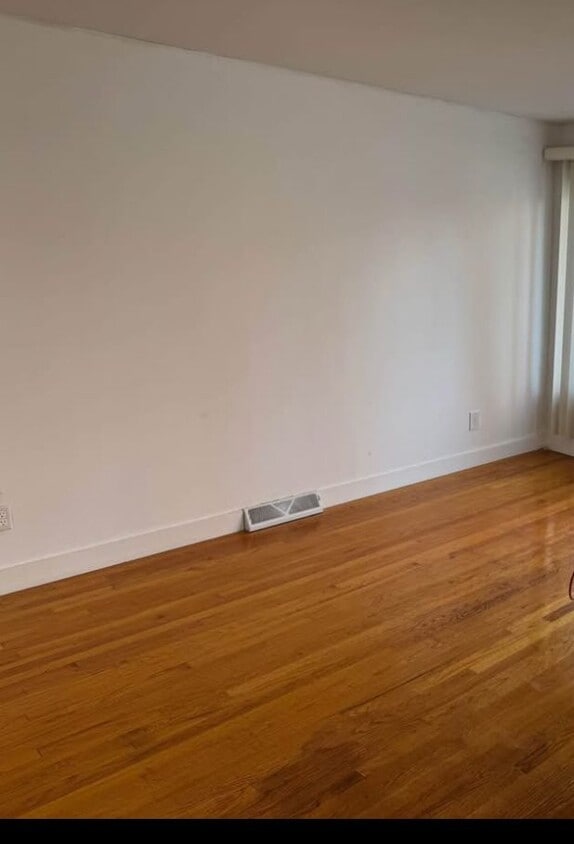 Building Photo - 6483 Colonial St