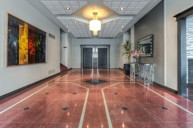 390 Boul De La Cote Vertu — photo 3
