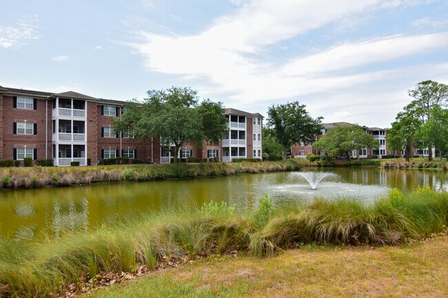 Foto del edificio - 1481 Cambridge Lakes Dr