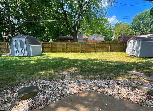 Building Photo - 3863 Timberlake Dr