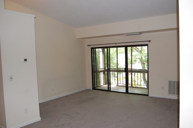 Building Photo - 1461 Pawtucket Blvd