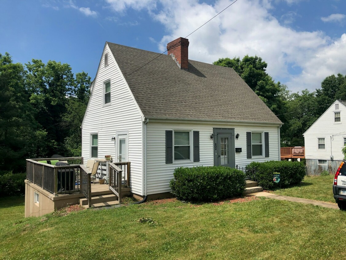 Foto principal - 802 Windsor Ave SW