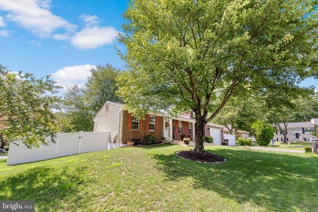 Building Photo - 8805 Rosanne Ct