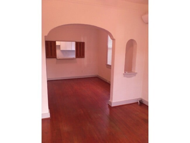 Building Photo - 607 Jefferson Ave