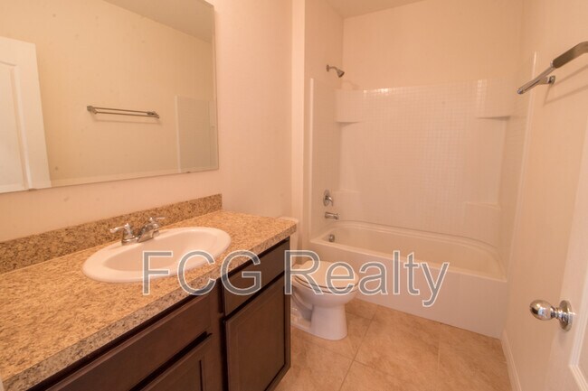 Foto del edificio - 252 Willow Bend Dr
