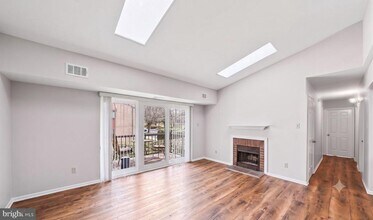 Building Photo - 76 Le Forge Ct