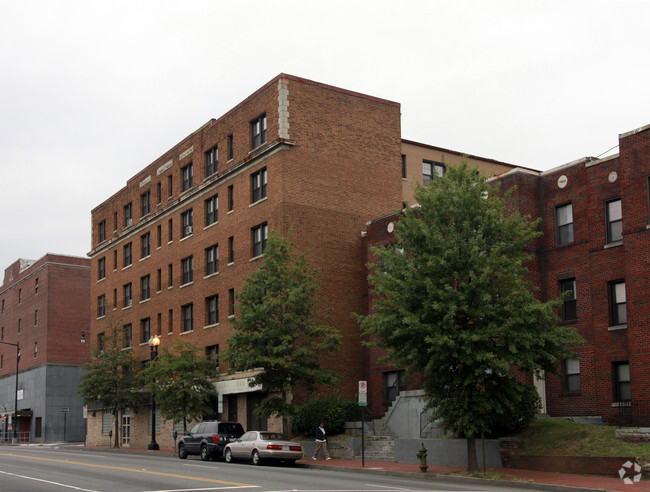 Building Photo - 2701-2711 Georgia Ave NW