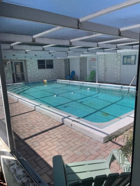 Foto del edificio - 9824 Hidden Ln
