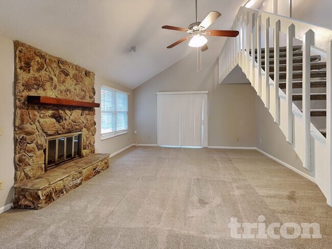 Foto del edificio - 13105 Rivergate Ln