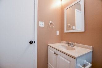 Building Photo - 3019 Ciderwood Dr Building Photo - 3019 Ciderwood Dr