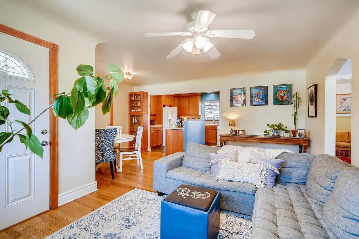 Foto principal - 2933 Ivanhoe St