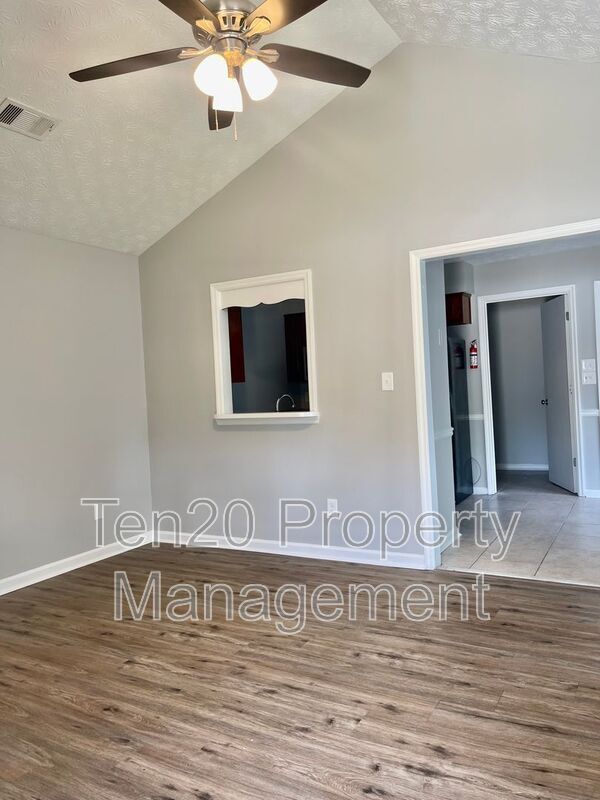 Building Photo - 2521 Lacey Oak Ct