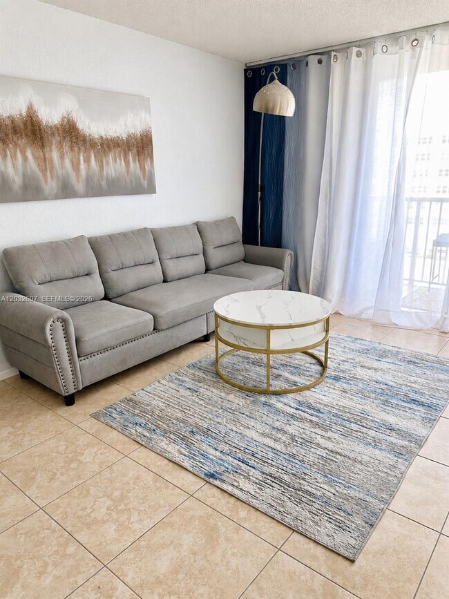 Foto del edificio - 3161 S Ocean Dr