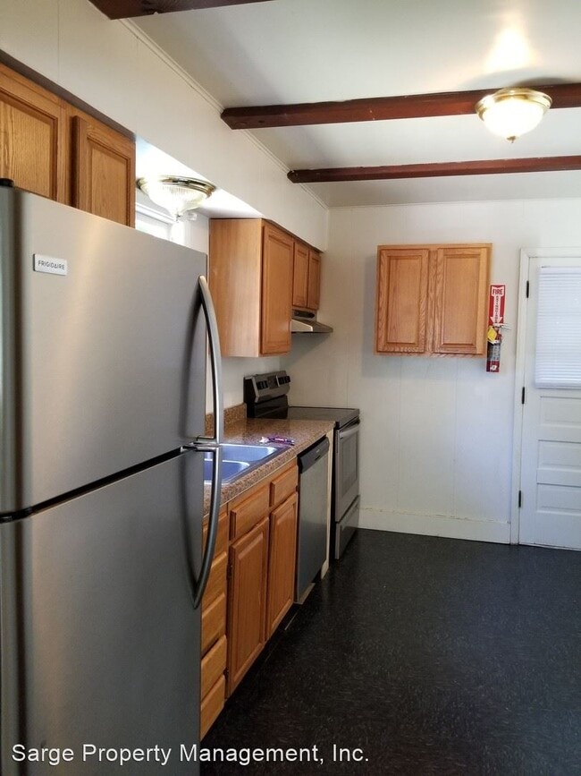 Building Photo - 4 br, 2 bath House - 517 S Mitchell St