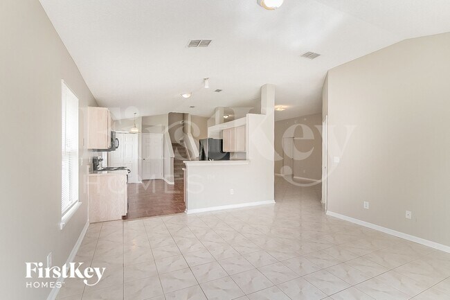 Foto del edificio - 12658 Holly Springs Ct