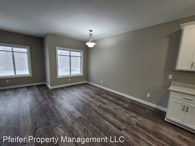 Foto del edificio - 3 br, 2.5 bath House - 527 Amber Lane