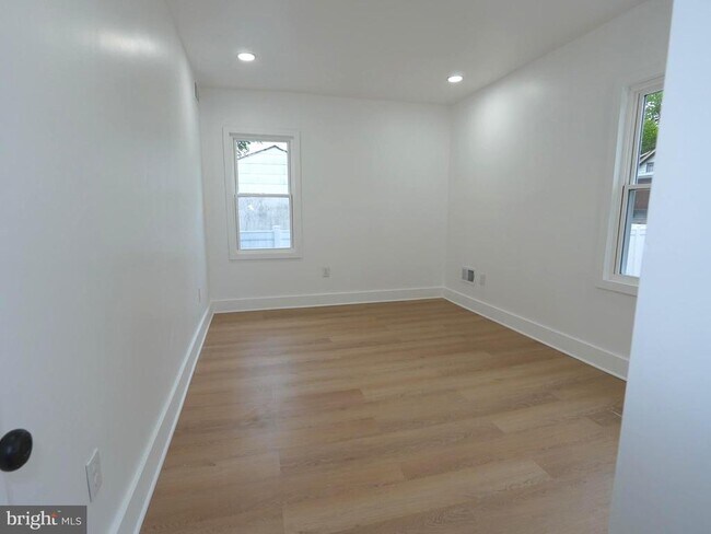 Foto del edificio - 3200 Calvert Ave