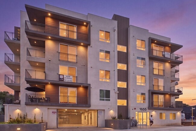 Building Photo - Echo 55